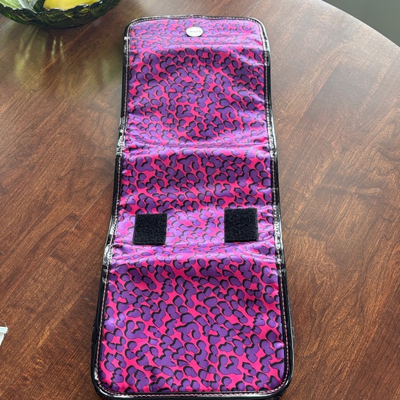 Soho Fuchsia and Violet Travel Pouch Like New - Picture 8 of 11